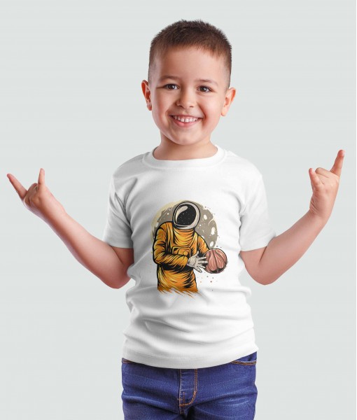 Детска тениска с щампа Спортни Илюстрации Basketball moon astronaut - TShirtArtShop.com