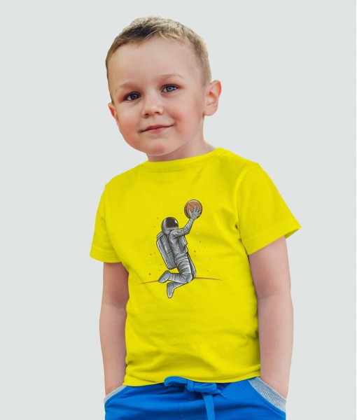 Детска тениска с щампа Спортни Илюстрации Basketball Rebounding astronaut - TShirtArtShop.com