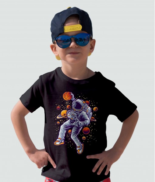 Детска тениска с щампа Спортни Илюстрации Basketball Аstronaut in space - TShirtArtShop.com